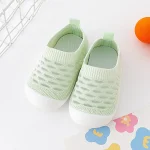 Chaussettes bébé respirantes semelle caoutchouc souples pantoufles maille enfants confortables antidérapantes unisexe vert pastel