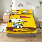 Parure de lit Snoopy draphousse et taies d&rsquo;oreiller design cartoon chambre d&rsquo;enfant couleur jaune univers Peanuts décoration enfantine literie cosy qualité supérieure