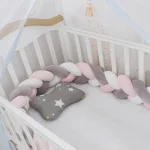 Protection de lit pour bébé tressée à nœud coussin en nuage oreiller en peluche décoration de chambre Anticollision sécurité et confort bébé