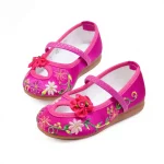 Chaussures fille mode broderie fleurs ballerines plates filles 46 ans détails floraux rose vif fêtes quotidien