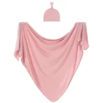 Ensemble d’emmaillotage bébé avec bonnet assorti tissu doux polyester design épuré usage多é rose pâle 03 mois sécurité maximale confort optimal