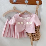 Ensemble de vêtements élégants pour bébé fille veste à manches courtes et jupe plissée tenue vintage rose d&rsquo;été 2 pièces 210 ans