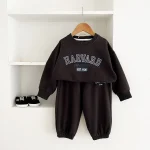 Ensemble Harvard pour enfants sweatshirt et pantalon coton polyester design université style sportif unisexe