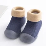 Chaussons bébé antidérapants confortables hiver 04 ans sécurité intérieure premier marcheur bleu marine beige