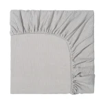Draphousse bébé en coton mousseline housse matelas ajustée design moderne minimaliste gris clair pour lit bébé