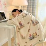 Couverture portable en velours de lait imprimé pour adultes et enfants, châle en flanelle douce et chaude, couverture multifonctionnelle pour la sieste au bureau, automne et hiver – 2