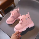 Bottes d&rsquo;hiver enfant roses en cuir mode confort sécurité détails décoratifs 13 ans
