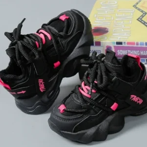 Chaussures de sport pour fille sneakers modernes design côtelé lacets rose vif confortable durable tendance enfants actifs Chaussures de sport pour fille sneakers modernes design côtelé lacets rose vif confortable durable tendance enfants actifs