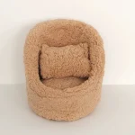 Fauteuil peluche pour animaux de compagnie confort douillet pour chiens chats tissu moelleux couleur beige inclut coussin design moderne facile à entretenir