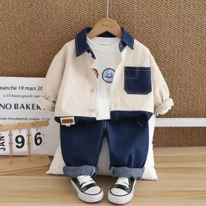 Ensemble trois pièces pour enfant garçon veste à rayures pantalon denim tshirt souriant printemps automne 24 ans vêtements décontractés qualité coton
