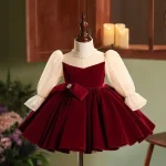 Robe princesse anniversaire fille velours manches dentelle décolleté V nœud bijou fête mariage cérémonie