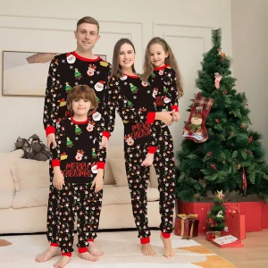 Pyjama de Noël assorti pour la famille ensemble coordonné père mère fille fils tenue festive bébé fille Noël 2025