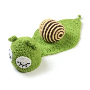 Jouet en peluche escargot pour bébé accessoire photo jouet éducatif en crochet textile doux pour nouveauné vêtement photo en coton style minimaliste design artistique Jouet en peluche escargot pour bébé accessoire photo jouet éducatif en crochet textile doux pour nouveauné vêtement photo en coton style minimaliste design artistique