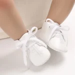 Chaussures bébé blanc mode 2025 AMOZAE premier pas baskets enfants décontractées Baptême lacets antiglissantes