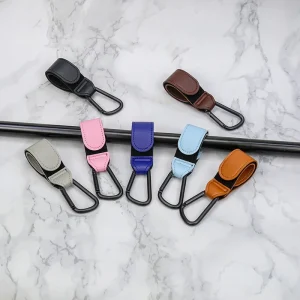 Crochet multifonctionnel en cuir PU pour poussette accessoire bébé attaché sac à langer clip rotatif 7 coloris porté clés pratique et sécuritaire