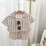 Ensemble été enfants tshirt col rond shorts rayés accessoires soleil vêtements bébé garçon fille 2 pièces