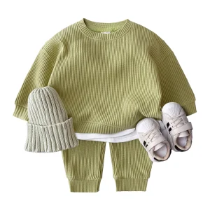 Ensemble vêtements bébé fille sweatshirt coton pantalon ample bonnet et chaussures tenue confortable pour nouveauné Ensemble vêtements bébé fille sweatshirt coton pantalon ample bonnet et chaussures tenue confortable pour nouveauné