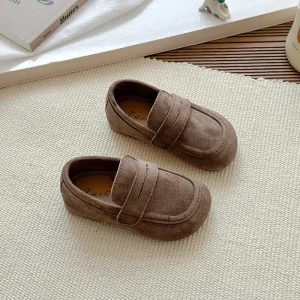 Chaussures enfants cuir suédé mocassins style rétro faciles à enfiler collection automne 2025 confort quotidien Chaussures enfants cuir suédé mocassins style rétro faciles à enfiler collection automne 2025 confort quotidien