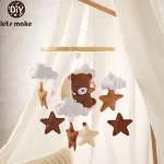 Mobile bébé en bois et peluche décoration chambre bébé accessoires éveil bébé 012 mois ours nuages étoiles cadeau bébé