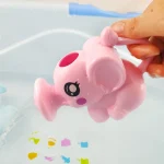 Jouet de bain en plastique pour bébé en forme d&rsquo;éléphant rose avec fonction pulvérisation ludique et sécuritaire idéal pour les enfants de 03 ans