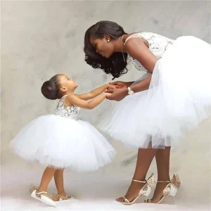 Robes assorties mère et fille Tutu longueur genou tenues maman et moi robe de fête d’anniversaire séance photo Robes assorties mère et fille Tutu longueur genou tenues maman et moi robe de fête d’anniversaire séance photo