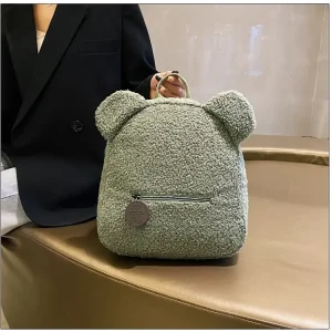 Sac à dos ours mignon portable sac à dos à bandoulière en vert pastel pour enfants et adultes style ludique et confortable