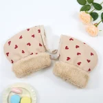 Gants d&rsquo;hiver pour enfants mitaines en coton design cœur rouge accessoire pour poussette et scooter protègemains chaud style cosy