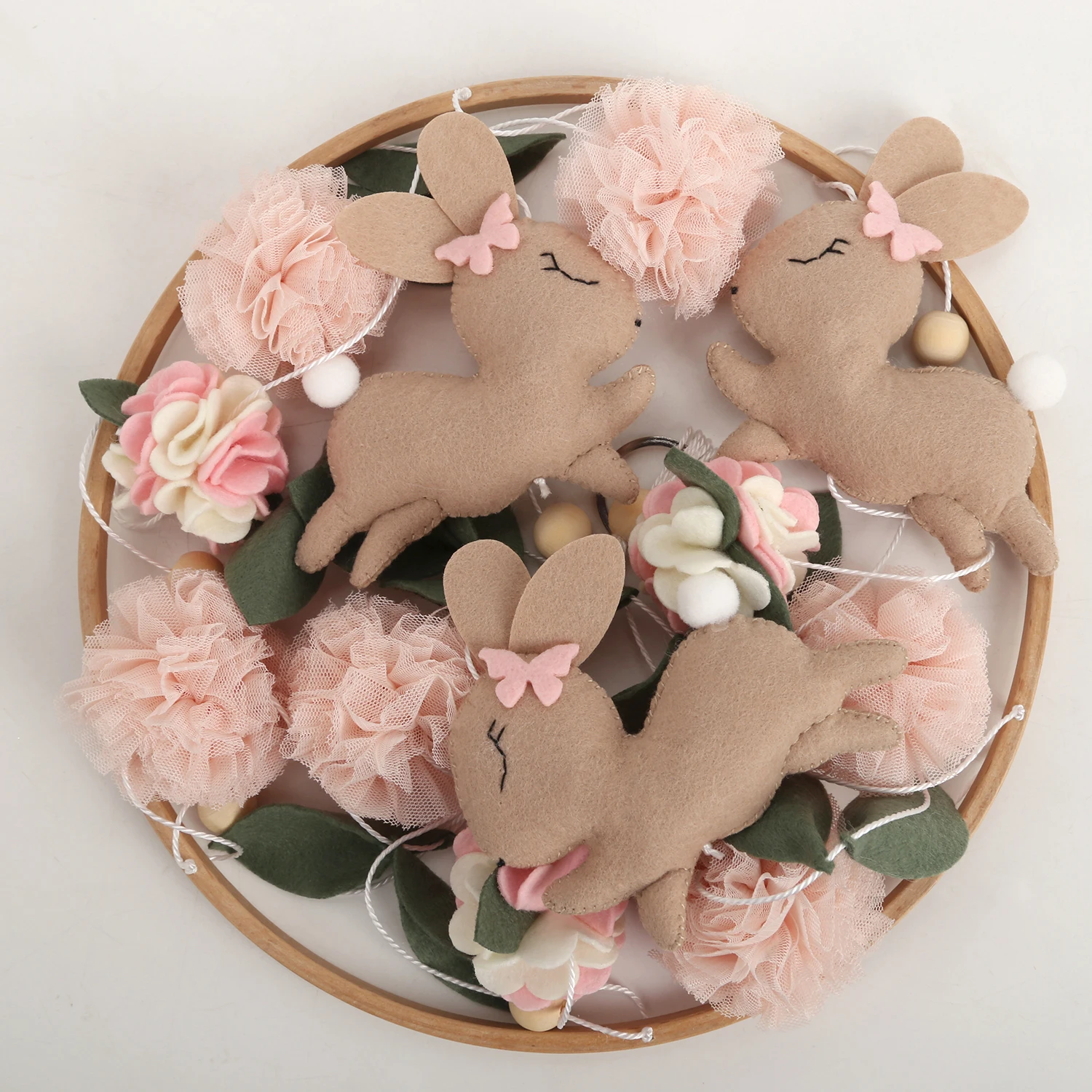 Mobile bébé lapin en feutre fleurs filles garçons déco chambre berceau cadeau naissance poussette easy