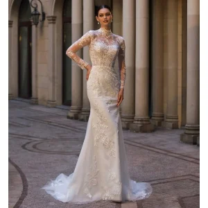 Robe de mariée gracieuse en organza broderie sirène manches longues col haut personnalisée mariage style simple dentelle traîne perles boutons