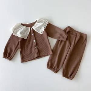 Ensemble vêtements bébé automne hiver cardigan tricoté bas de cloche fille 2 pièces style décontracté couleur marron