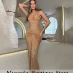 Robe de soirée personnalisée élégante sans manches en satin et paillettes décolleté halter silhouette sirène occasion formelle