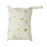 Housse de coussin en tissu design citron vert idéale pour décoration intérieure moderne et ludique