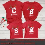 Tshirt personnalisé Noël famille vêtement festif pour bébé enfant et adulte prénom imprimé motifs de renne et boules de Noël polyester doux usage quotidien et fêtes