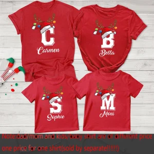 Tshirt personnalisé Noël famille vêtement festif pour bébé enfant et adulte prénom imprimé motifs de renne et boules de Noël polyester doux usage quotidien et fêtes Tshirt personnalisé Noël famille vêtement festif pour bébé enfant et adulte prénom imprimé motifs de renne et boules de Noël polyester doux usage quotidien et fêtes