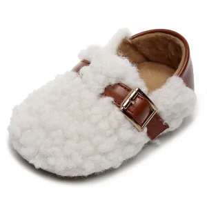 Chaussons bébé en peluche antiglissant pour premiers pas intérieur hiver fille garçon antidérapant confortable nouveauné sécurité style élégant