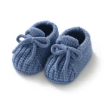 Chaussons bébé en laine douce nouveauné intérieur hiver antidérapant confortable style mignon sans motifs bleu pastel Usage quotidien cadeau naissance