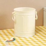 Portestylo rétro portable boîte de rangement pour pinceaux de maquillage mignon et simple seau à stylos en plastique réutilisable pour le bureau  WWithout sticker