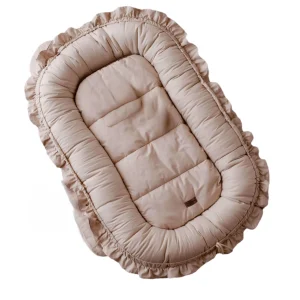 Oreiller de lit portable en coton beige dentelle pour bébé matelas confortable nouveauné accessoire de lit doux et sécuritaire Oreiller de lit portable en coton beige dentelle pour bébé matelas confortable nouveauné accessoire de lit doux et sécuritaire