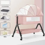 Lit de chevet portable pour bébé pliable grand lit matelas mousse mémoire Design moderne 65x120cm Sécurité renforcée Multifonctionnel Équipement bébé confortable Idéal pour voyage Dimensions compactes Inclut étagère de rangement Conforme normes de sécurité