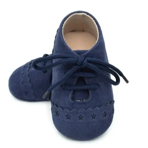 Chaussures bébé style brogue époque bleu marine motifs vagues et étoiles laces ajustables confortables pour premiers pas et occasions spéciales