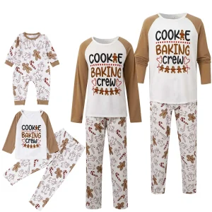 Pyjamas famille Noël Coton Polyester Enfant Adulte Pendentifs Fraise Lettres Élégant Confort