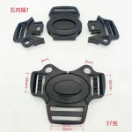 Clip à 5 points universel pour poussettes et sièges auto bébé noir sécurisé multiusage