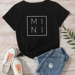 Tenues assorties famille maman bébé tshirt mini motif blanc tendance casual été 2023 Tenues assorties famille maman bébé tshirt mini motif blanc tendance casual été 2023