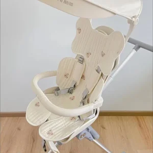 Chaise haute bébé en tissu doux repas sécurisés design moderne motifs animaux facile à entretenir