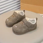 Chaussures de marche bébé baskets bout souple antidérapantes confortables style mode 2023 pour garçons et filles 13 ans couleur gris