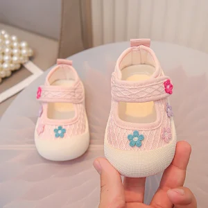 Chaussures bébé fille floralies en toile douce première marche semelle caoutchouc ajustables 13 ans Chaussures bébé fille floralies en toile douce première marche semelle caoutchouc ajustables 13 ans