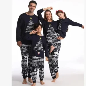 Pyjama de Noël famille ensemble coordonné motifs sapin de Noël coton doux intérieur chaud collection 2026