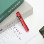 Mini Lampe de Poche Portative LED Étanche avec Clip en Aluminium Éclairage Élevé pour Camping Secours et Activités Extérieures  Rouge