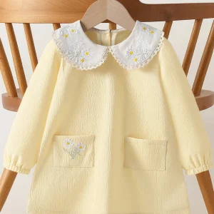 Robe fille printemps automne broderie fleurie manches longues col rabattu semilongue confortable élégante vêtements bébé fille extérieur polyvalent doux Robe fille printemps automne broderie fleurie manches longues col rabattu semilongue confortable élégante vêtements bébé fille extérieur polyvalent doux