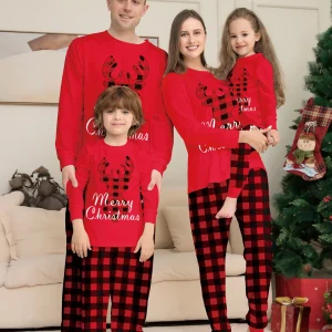 Ensemble pyjama Noël famille coordonné haut  pantalon style festif matériau doux confort familial idée cadeau original design mignon Noël 2024